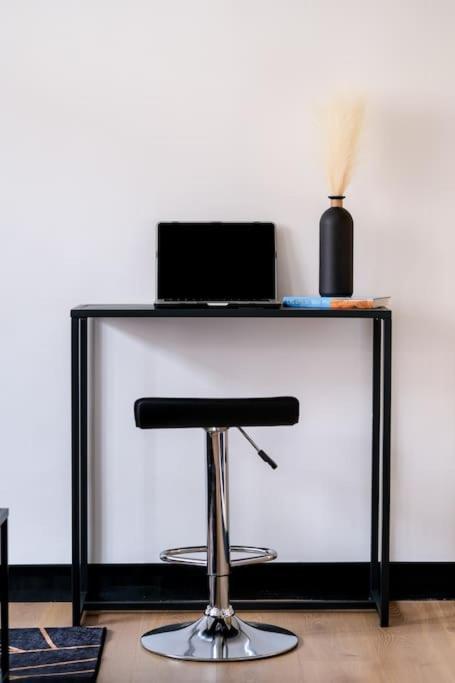 Le Black & White - 10 Min Orly, 3 Min Gare Juvisy Apartment อติส-มงส์ ภายนอก รูปภาพ