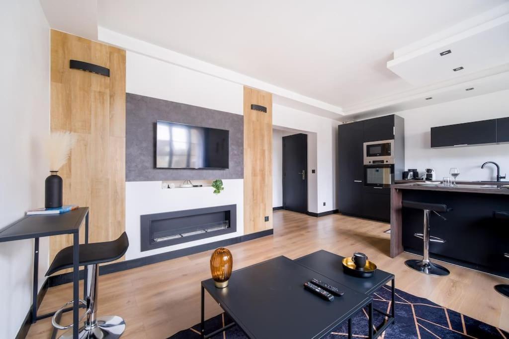 Le Black & White - 10 Min Orly, 3 Min Gare Juvisy Apartment อติส-มงส์ ภายนอก รูปภาพ